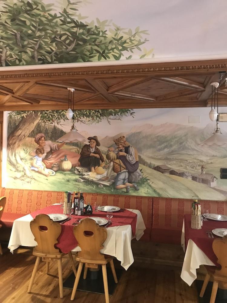 Hotel Piedibosco Moena Exterior photo